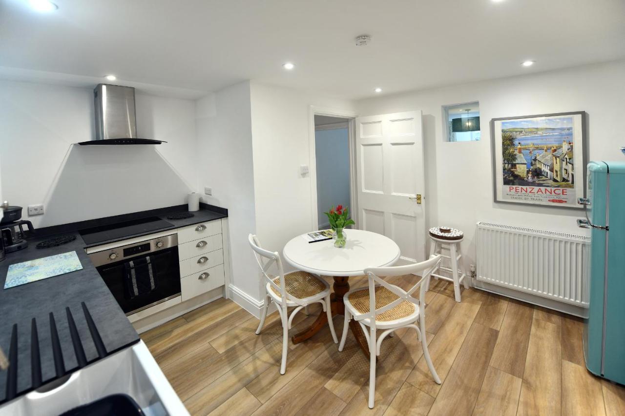The Little Courtyard Apartment Пензанс Екстериор снимка