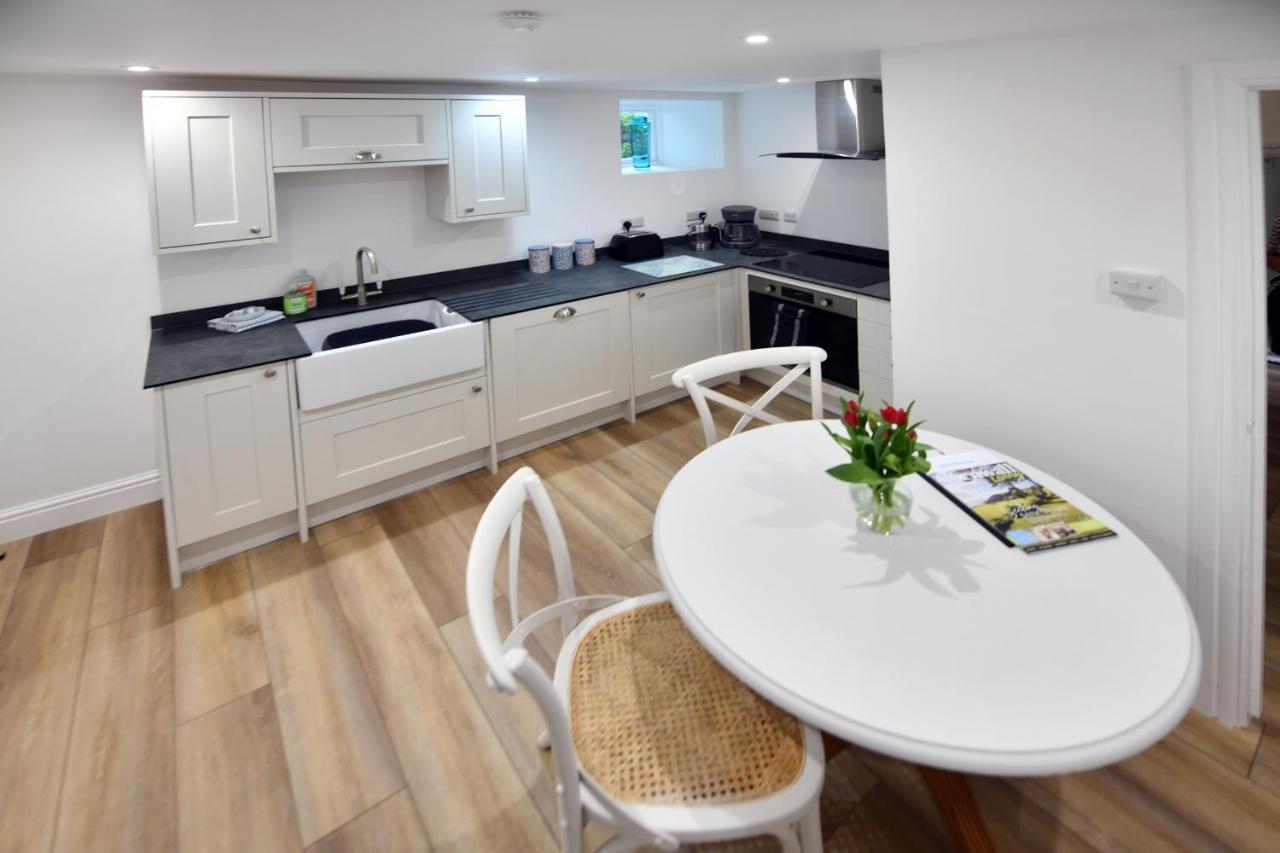 The Little Courtyard Apartment Пензанс Екстериор снимка