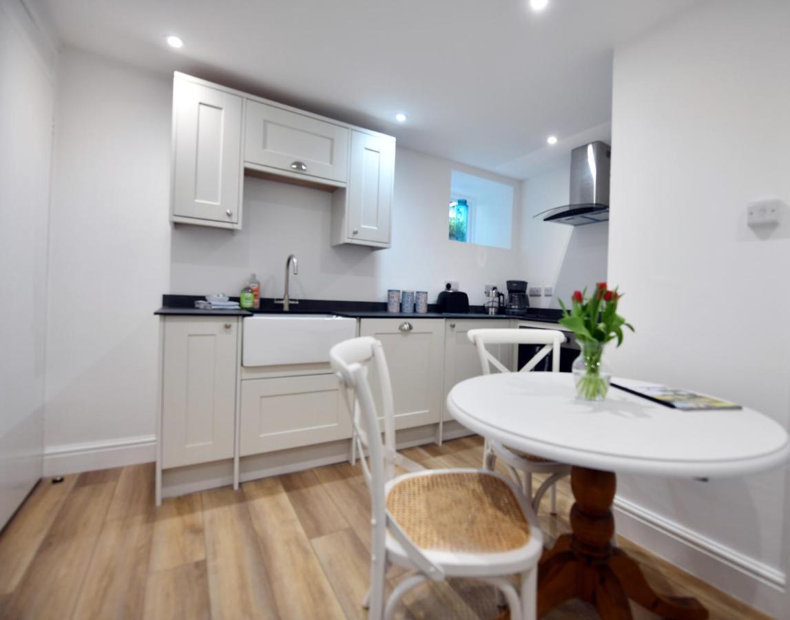 The Little Courtyard Apartment Пензанс Екстериор снимка